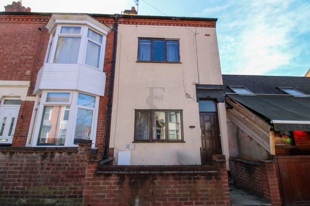 Property photo 1 of 9