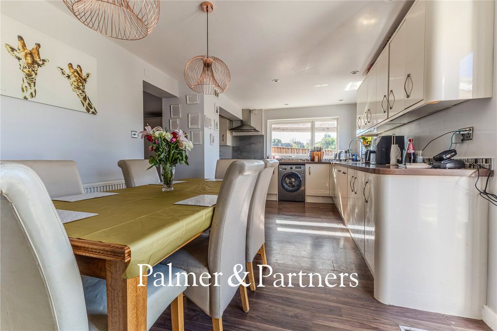 Property photo 3 of 29 Picture No. 04