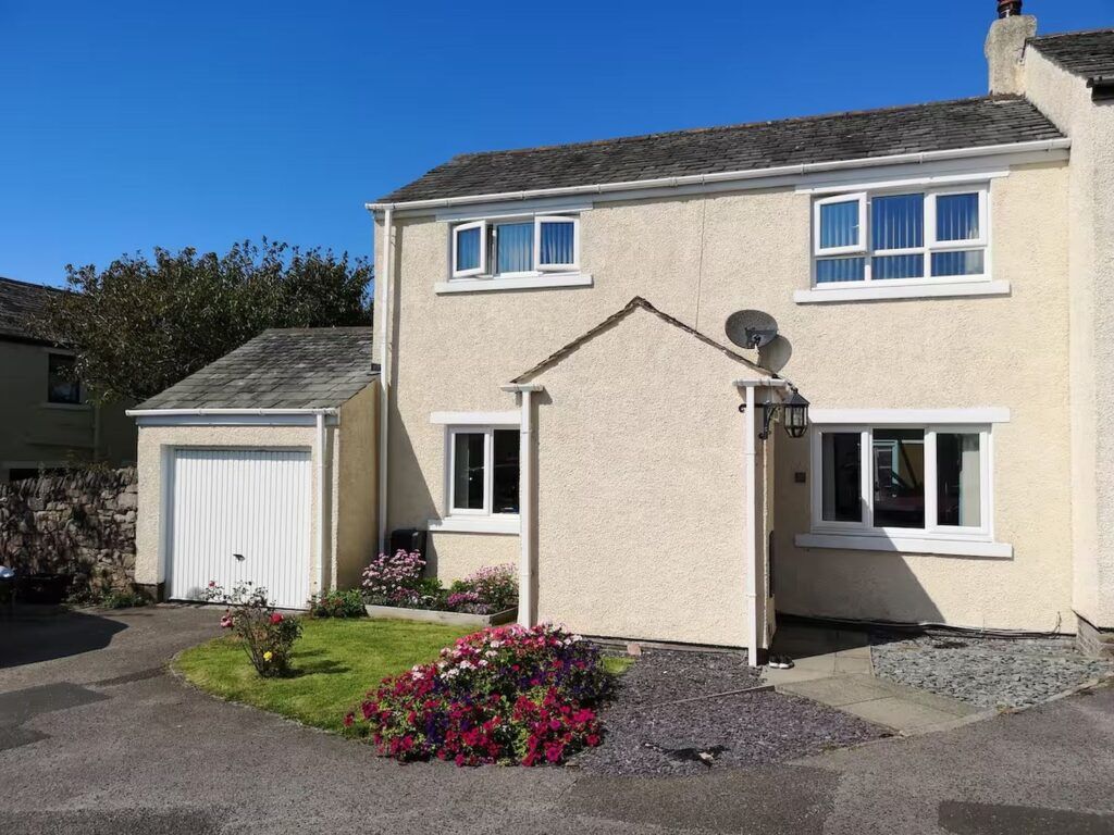 Property photo 2 of 14