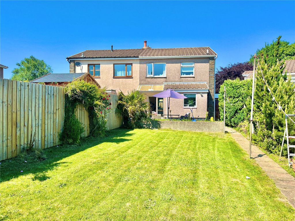 Property photo 2 of 16 Picture No. 08