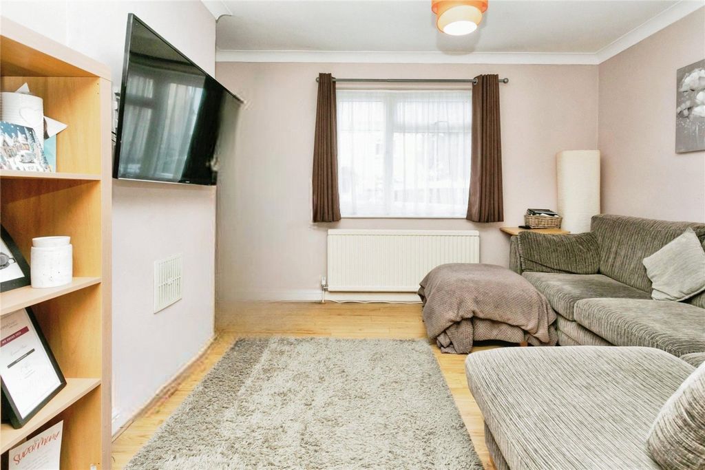 Property photo 2 of 10 Picture No. 22