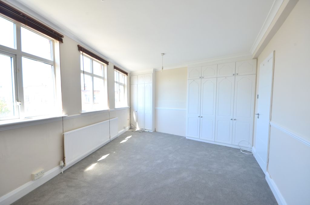 Property photo 2 of 9 Bedroom 2A