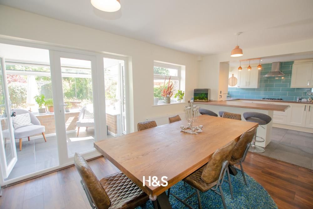 Property photo 2 of 20 86 Barton Lodge Road - Kitchen.Jpg