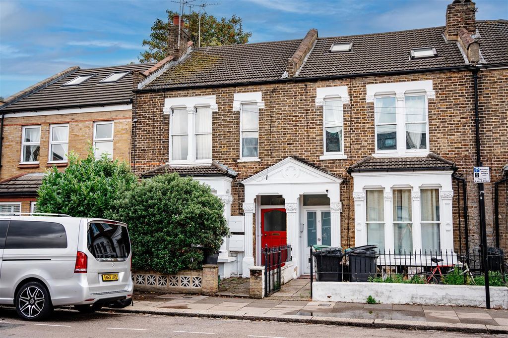 Property photo 1 of 16 Finsbury Park Avenue-1.Jpg