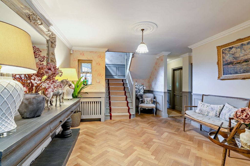 Property photo 2 of 24 Picture No. 56