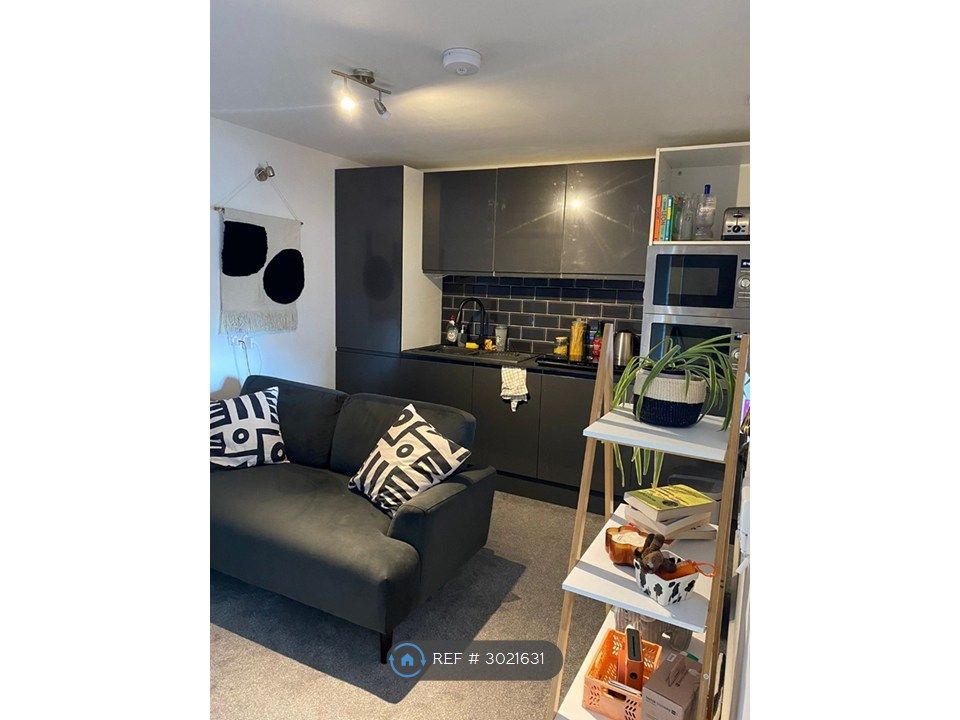 Property photo 1 of 3