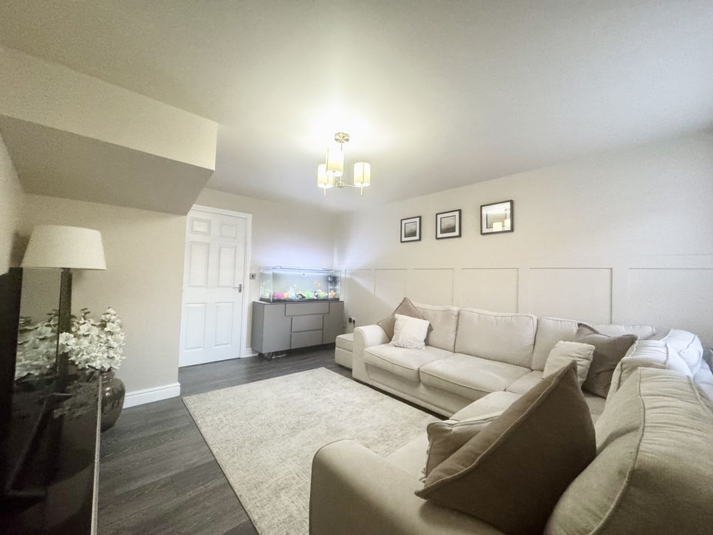 Property photo 3 of 18 Img_4555