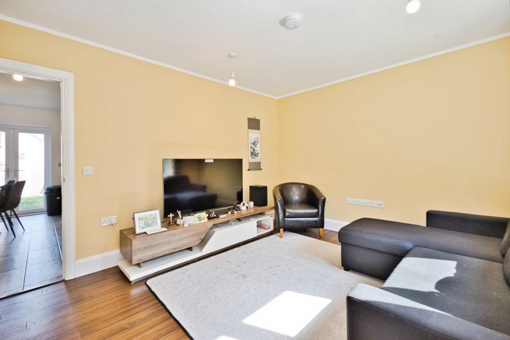 Property photo 3 of 14 Pbox-Img.Jpg