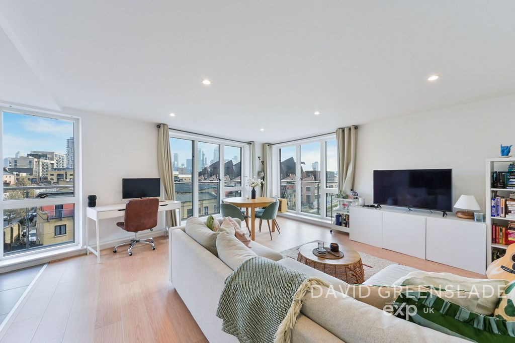 Property photo 1 of 29