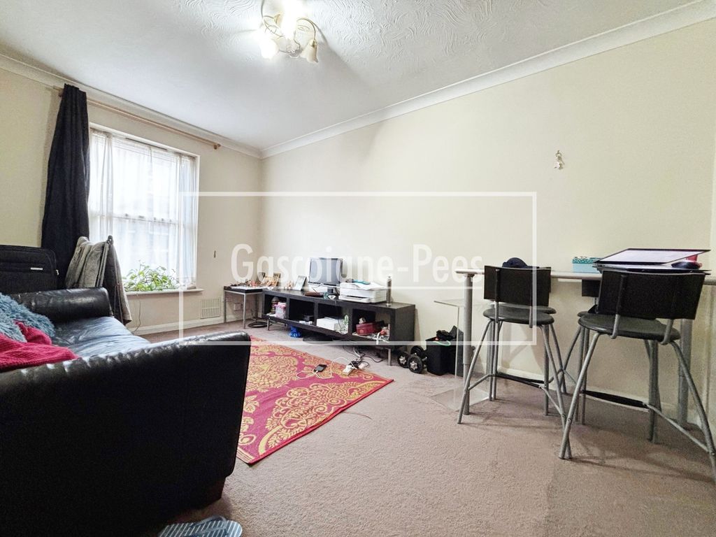 Property photo 3 of 5