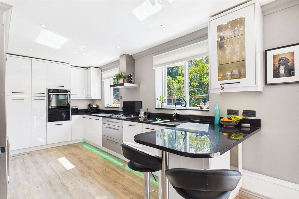 Property photo 2 of 22 Kitchen