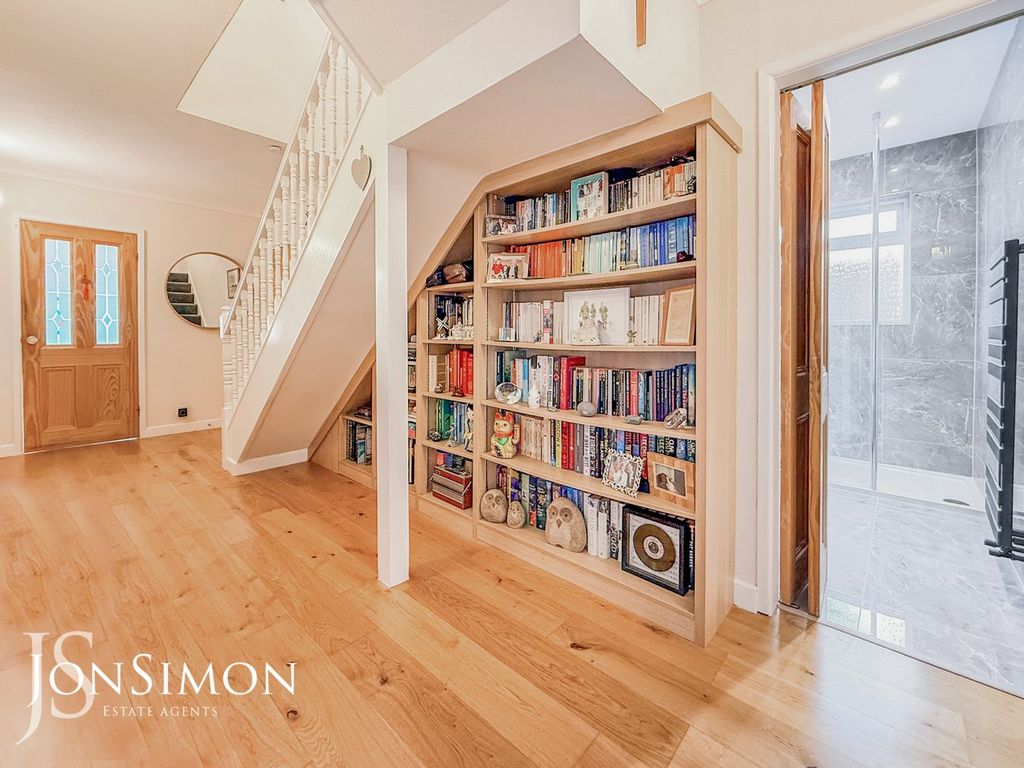 Property photo 3 of 38