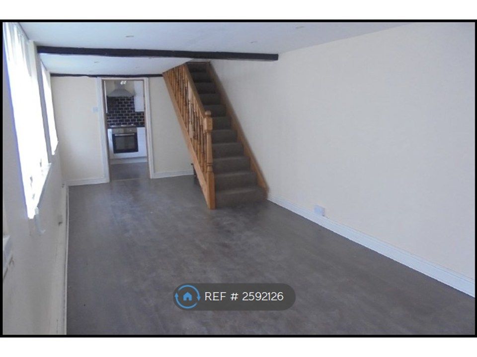 Property photo 3 of 7 Downstairs Looking Towards The Kitchen