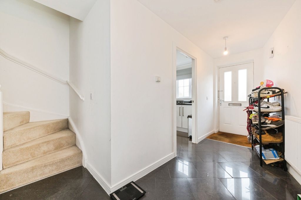 Property photo 2 of 17 Pbox-Img.Jpg