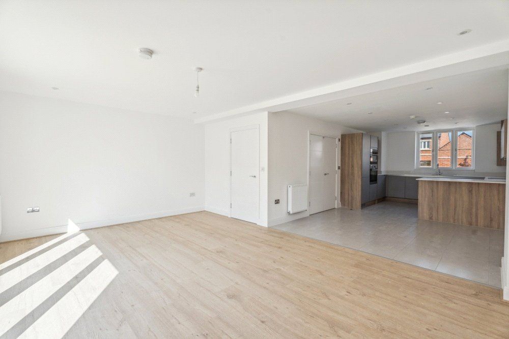 Property photo 3 of 11 Example Interior