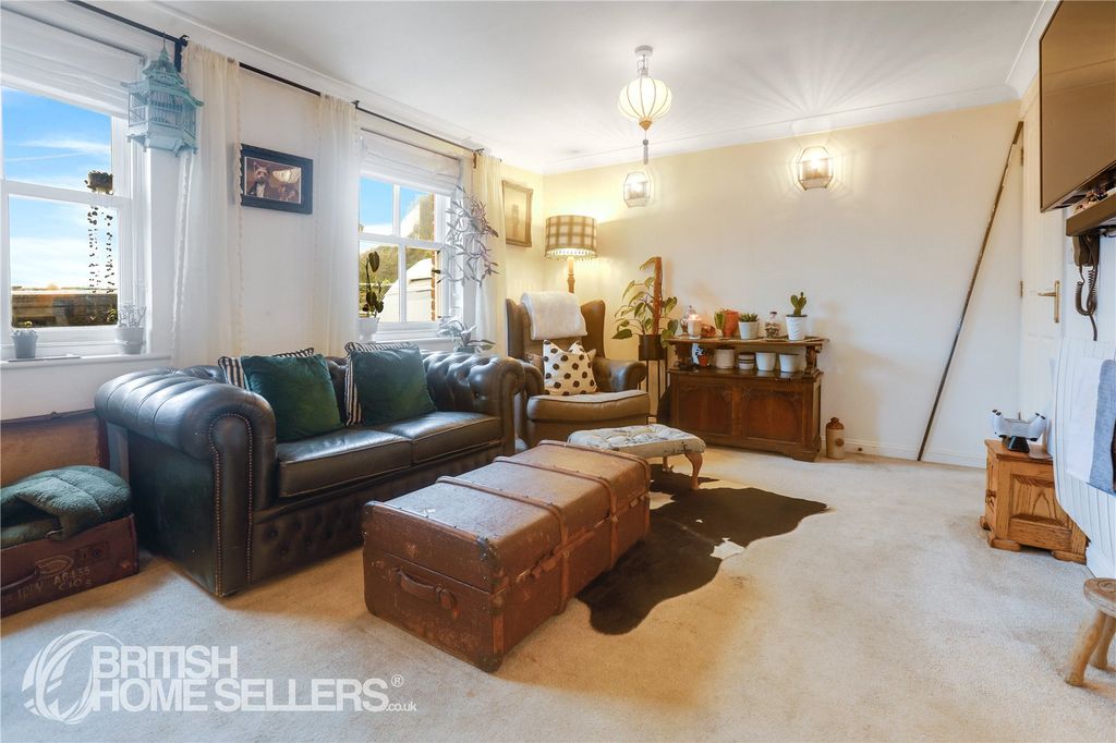 Property photo 3 of 15 Picture No. 05