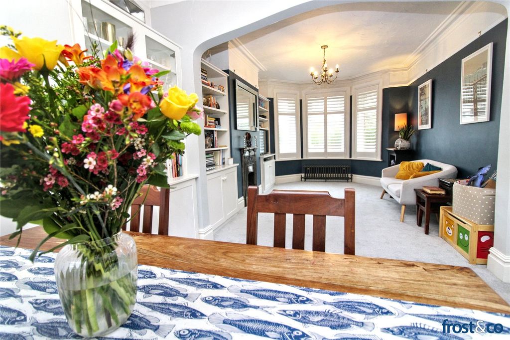 Property photo 3 of 14 Dining Room