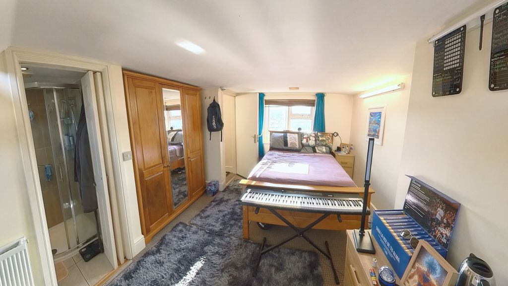 Property photo 1 of 29