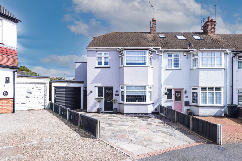 Property photo 1 of 33