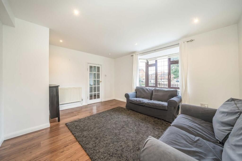 Property photo 2 of 8 Reception Room