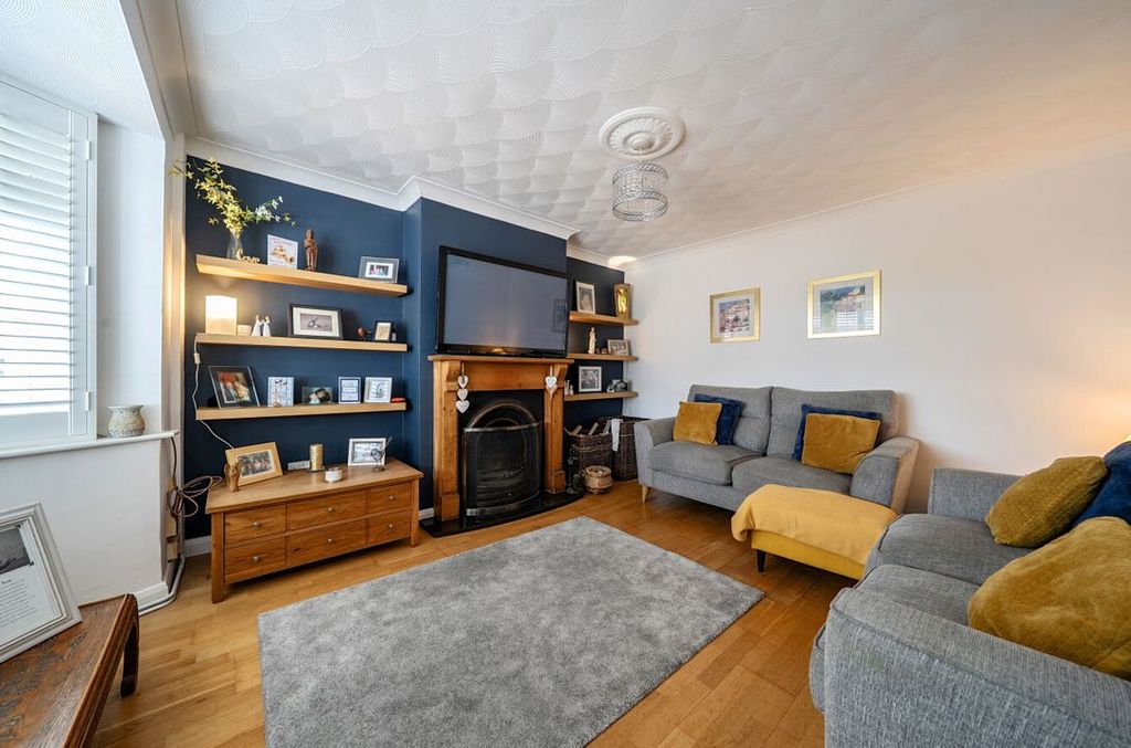 Property photo 3 of 11 1447167469E22d7Aced2A