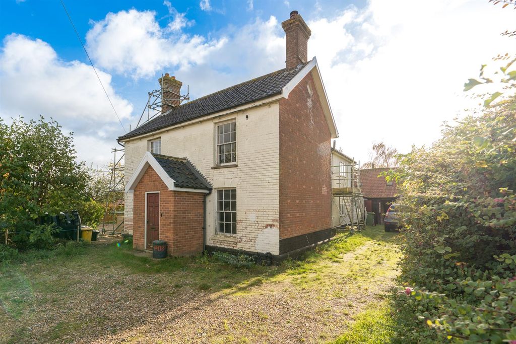Property photo 1 of 8