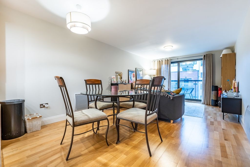 Property photo 3 of 13 Horsely-Court-01