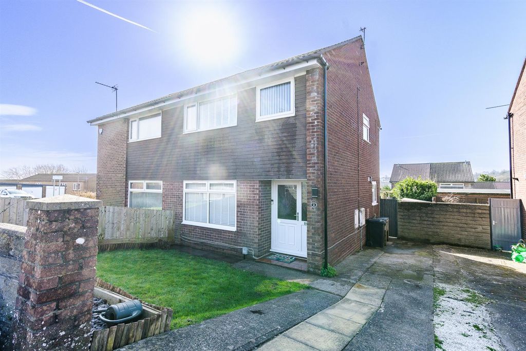 Property photo 1 of 20 Front