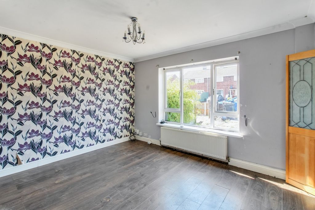 Property photo 3 of 13