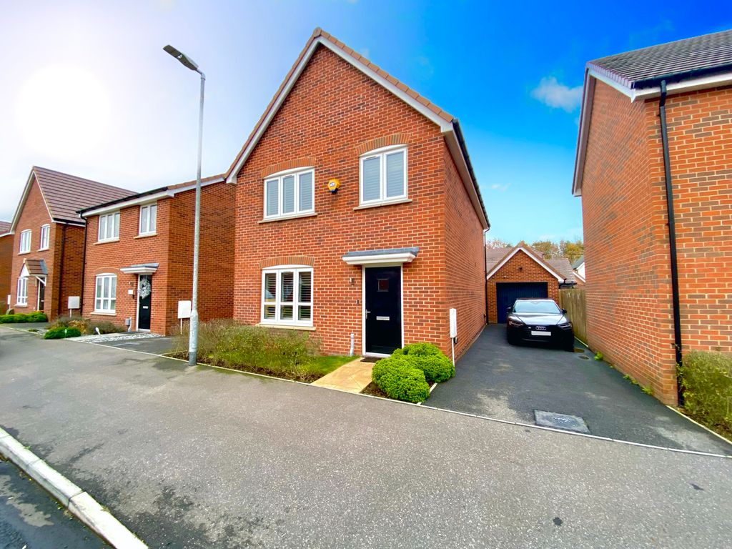 Property photo 1 of 11 Front