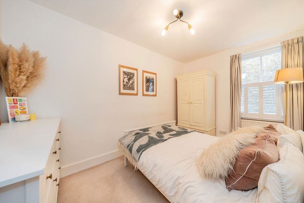 Property photo 3 of 8