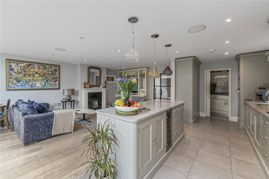 Additional image 8 of 5 bed detached house for saleOld Farm Road, Hampton TW12