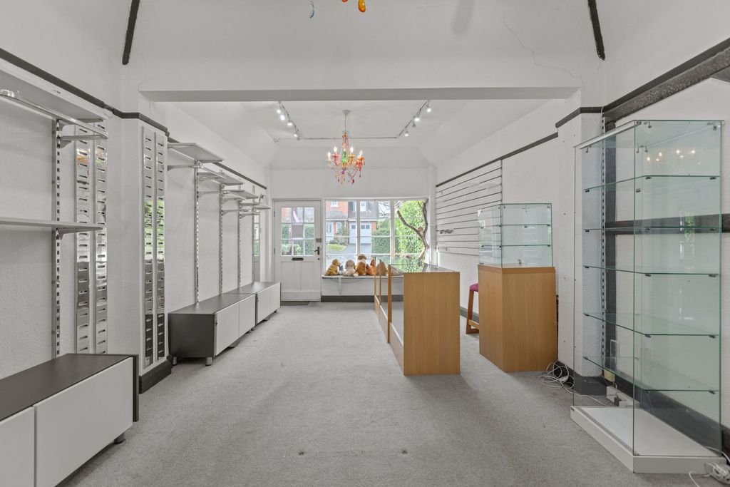 Property photo 3 of 7