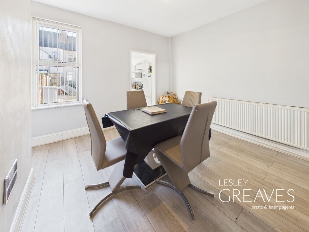 Property photo 3 of 14 Dining Room