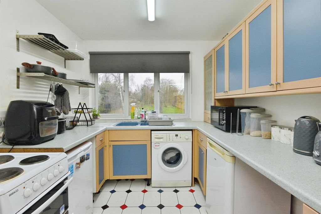 Property photo 3 of 12