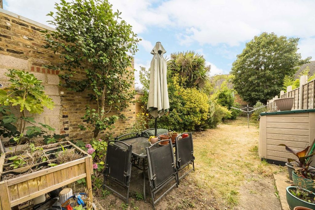 Property photo 3 of 6