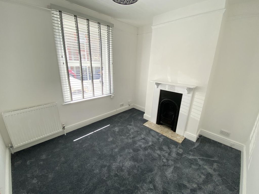 Property photo 2 of 9 Living Room