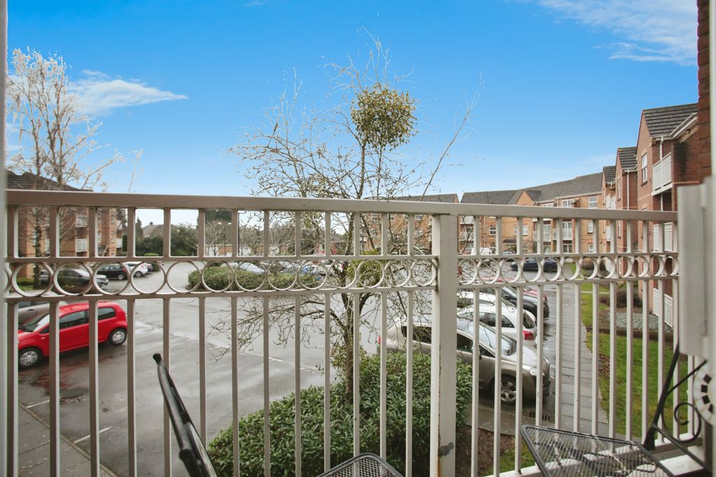 Property photo 3 of 13 Balcony