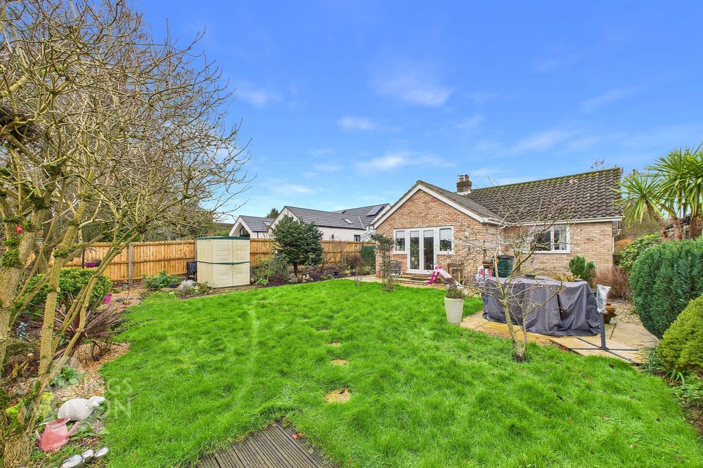 Property photo 2 of 29