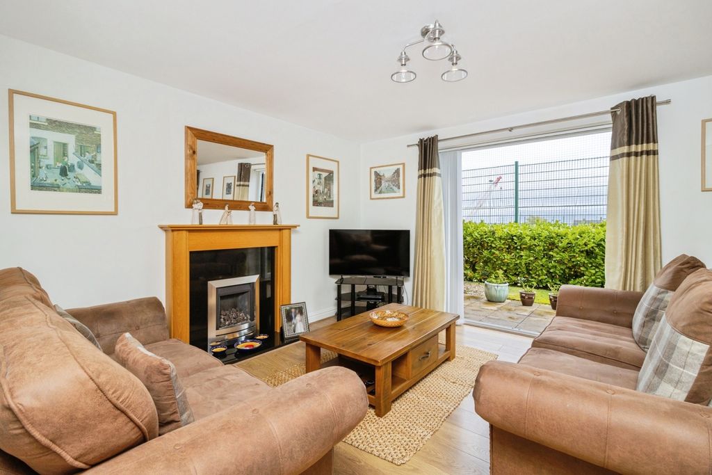 Property photo 2 of 20 Pbox-Img.Jpg