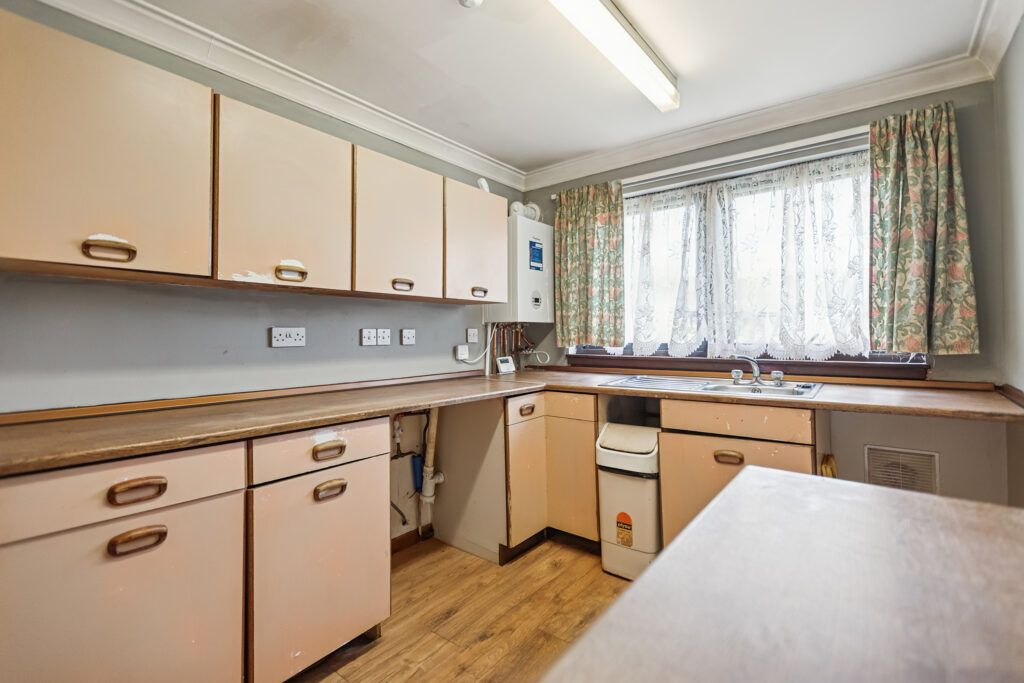 Property photo 3 of 11