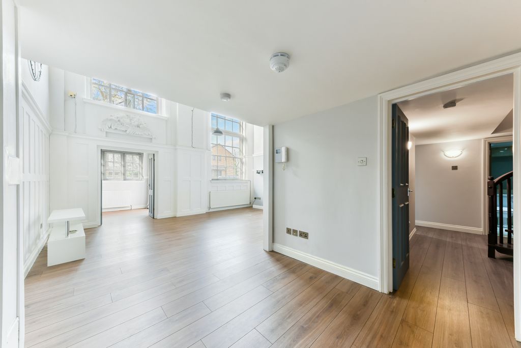 Property photo 2 of 13 c7139c26A18c82E09Daa9385Dbe03828