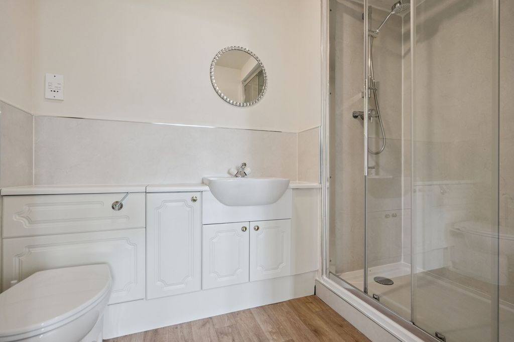 Additional image 8 of 2 bed flat for saleBeechwood Gardens, Stirling FK8