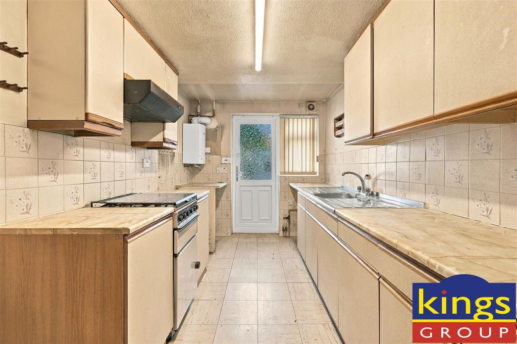 Property photo 3 of 20