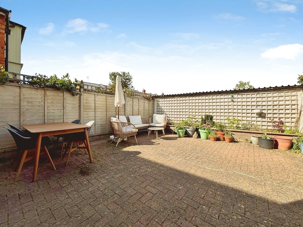 Property photo 3 of 13 Garden