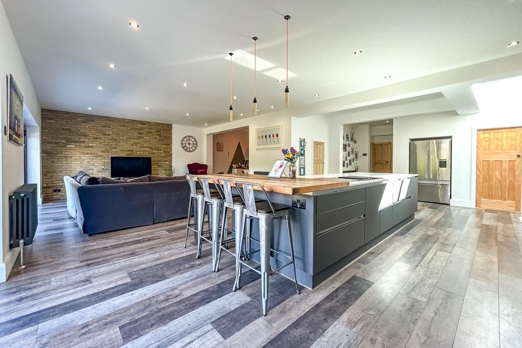 Property photo 2 of 41 Kitchen/Family Room