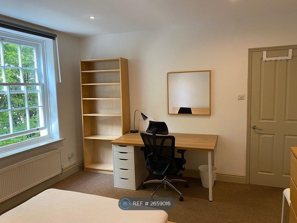 Property photo 3 of 10 Bedroom 1
