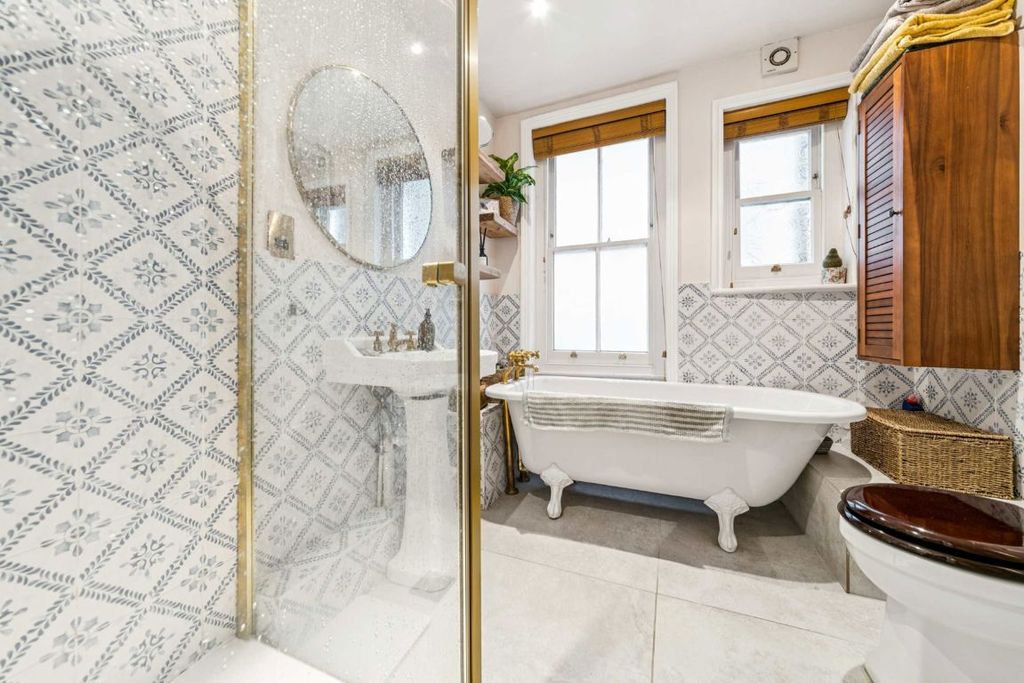 Property photo 3 of 9