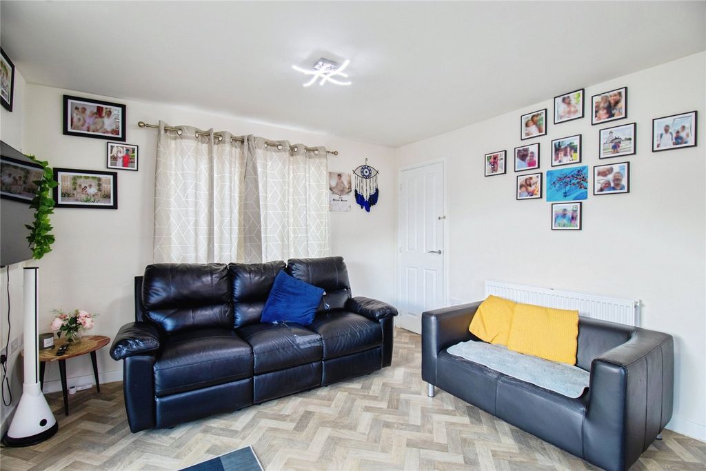 Property photo 3 of 18 Picture No. 10