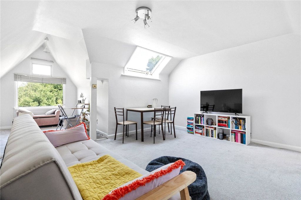 Property photo 1 of 9 Picture No. 27